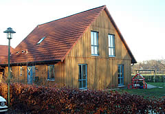 W. Niebuhr Holzbau und Zimmerei aus Celle bei Hannover. Holzhausbau und Fertigung Ihres Wintergarten oder Carport im Raum Hannover sowie die Energieberatung gehren zu unseren Aufgaben